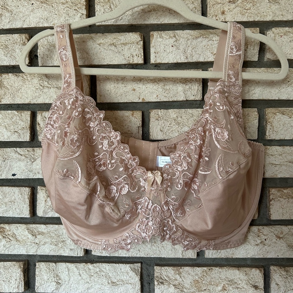 Lace Embroidered Women's Bra - Cream
